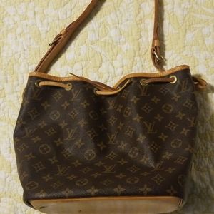 Louis Vuitto bucket bag